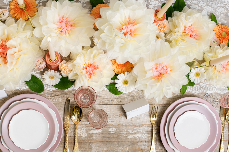 Dekoracja bibułowa Kwiaty, kremowy, 30-20 cm (1 op. / 5 szt.) - obrazek 2