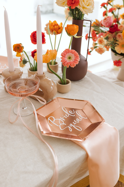 Talerzyki Bride squad, różowe złoto, 23cm (1 op. / 6 szt.) - obrazek 2